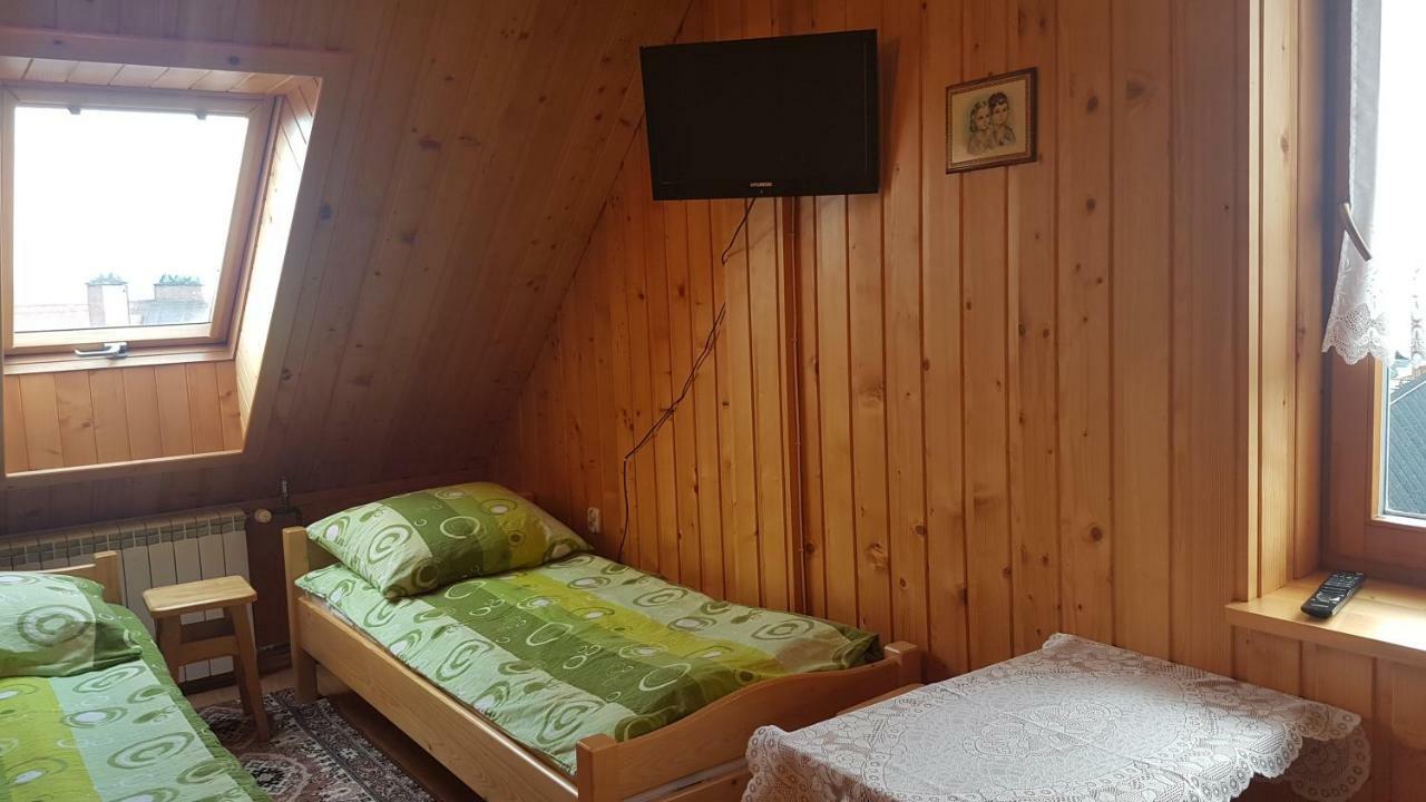 Pokoje Goscinne U Czeska クルシュコフツェ エクステリア 写真