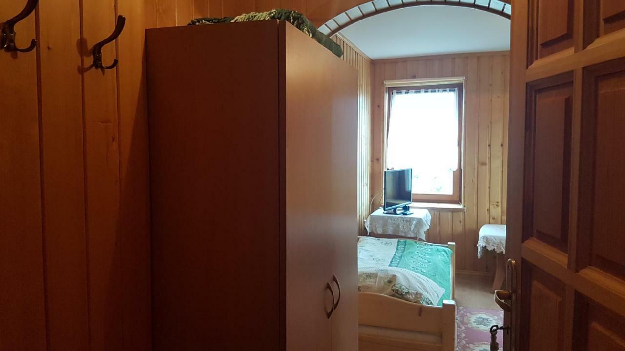 Pokoje Goscinne U Czeska クルシュコフツェ エクステリア 写真